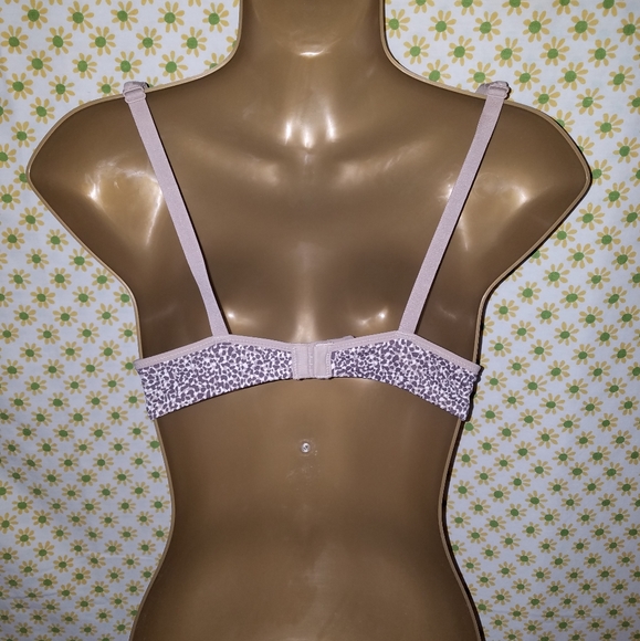 Like New Warners 36a Wireless Padded Bra - Picture 6 of 6